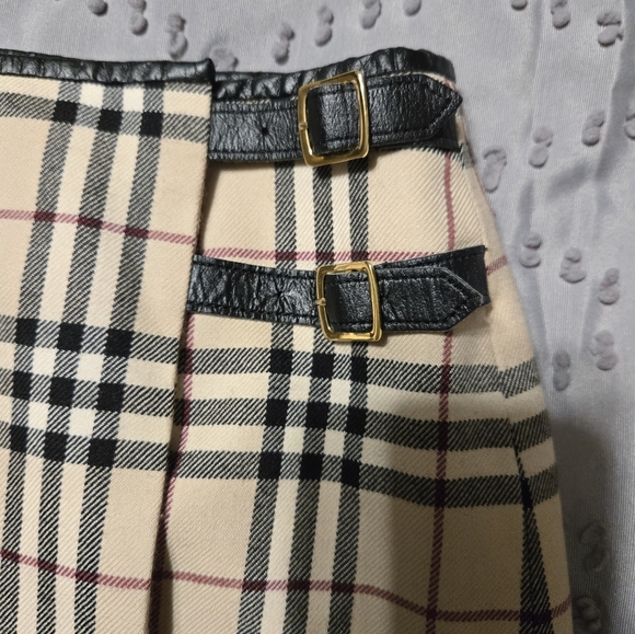 Burberry skirt - Picture 10 of 15